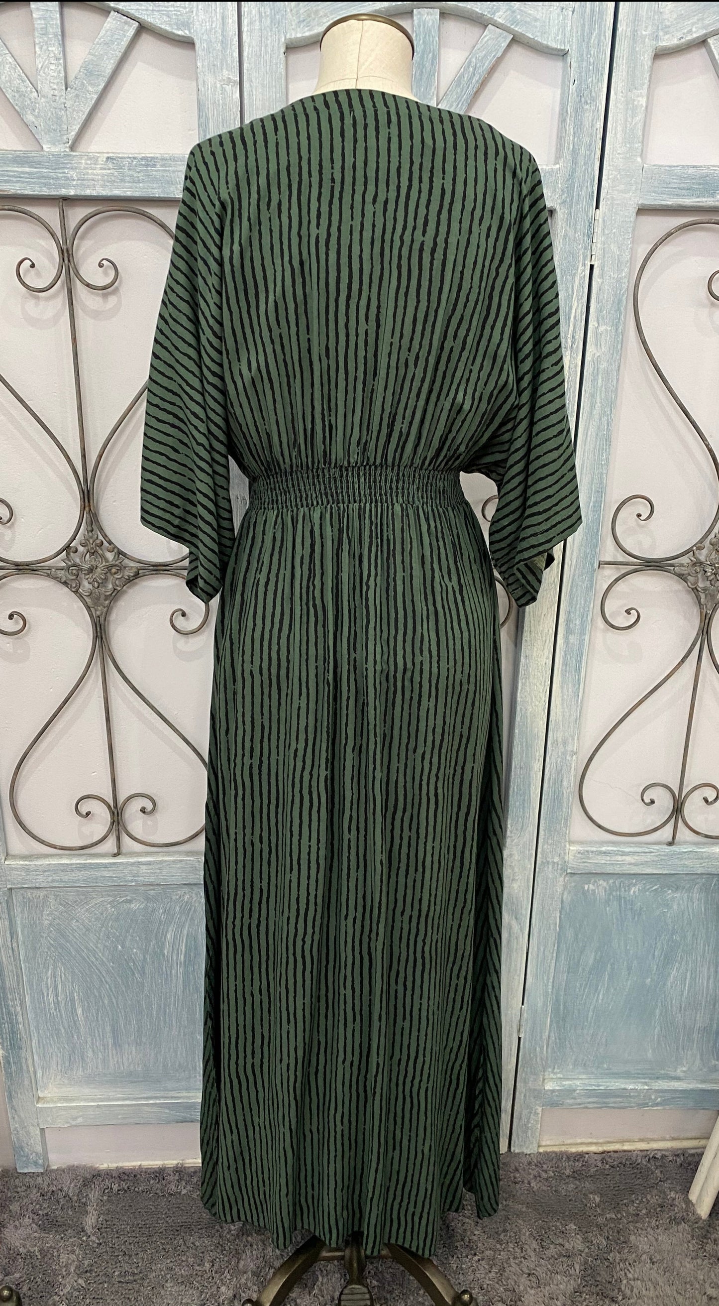 Green Poppy 3/4 Sleeve Maxi Dress